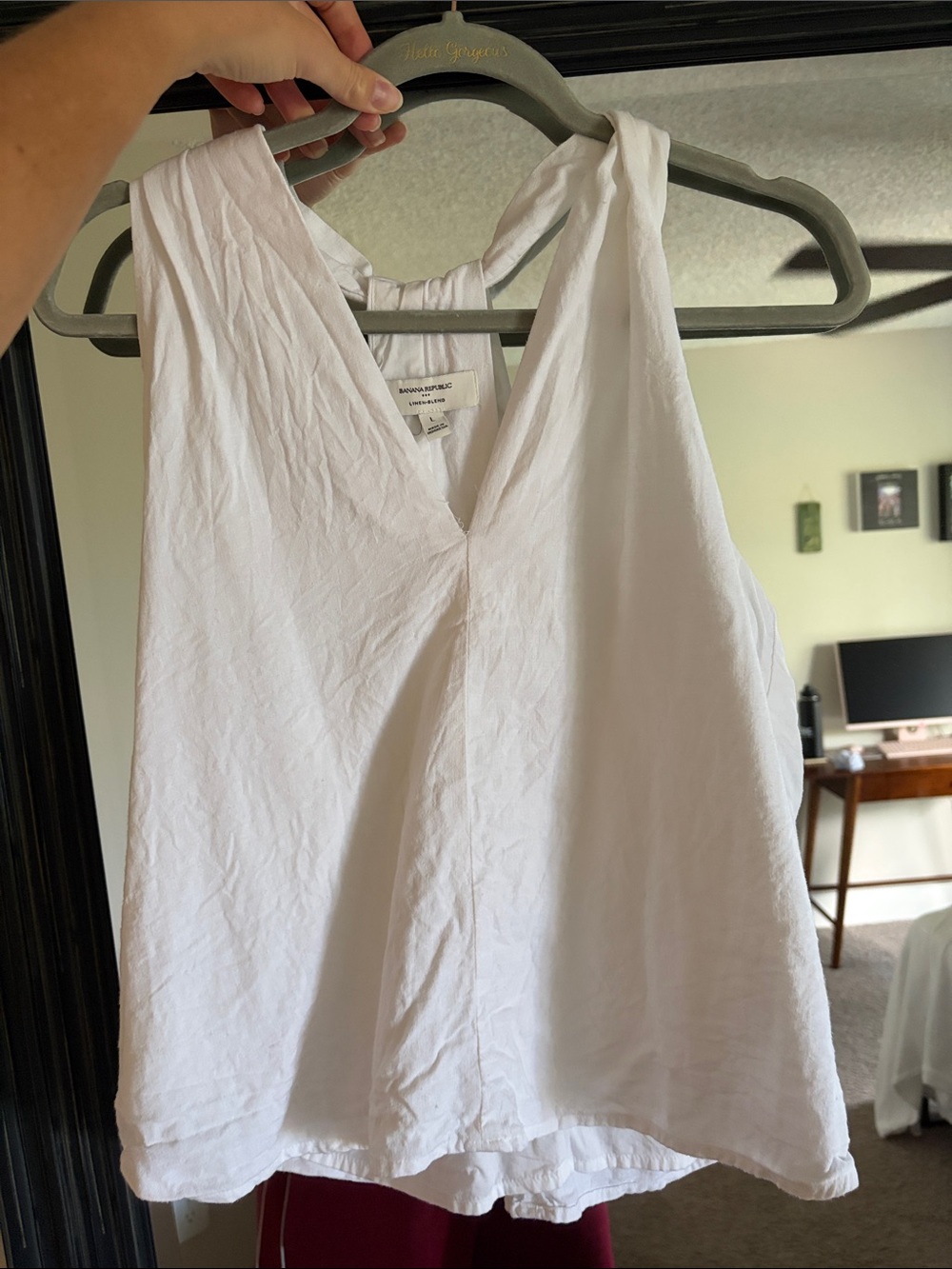 Banana Republic White V-Neck Sleeveless Tank Camisole